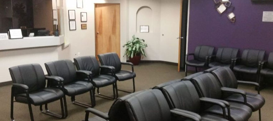 inner view of Counseling group in Hurst Texas; sitting arrangement for patients at Texas Health & counseling group