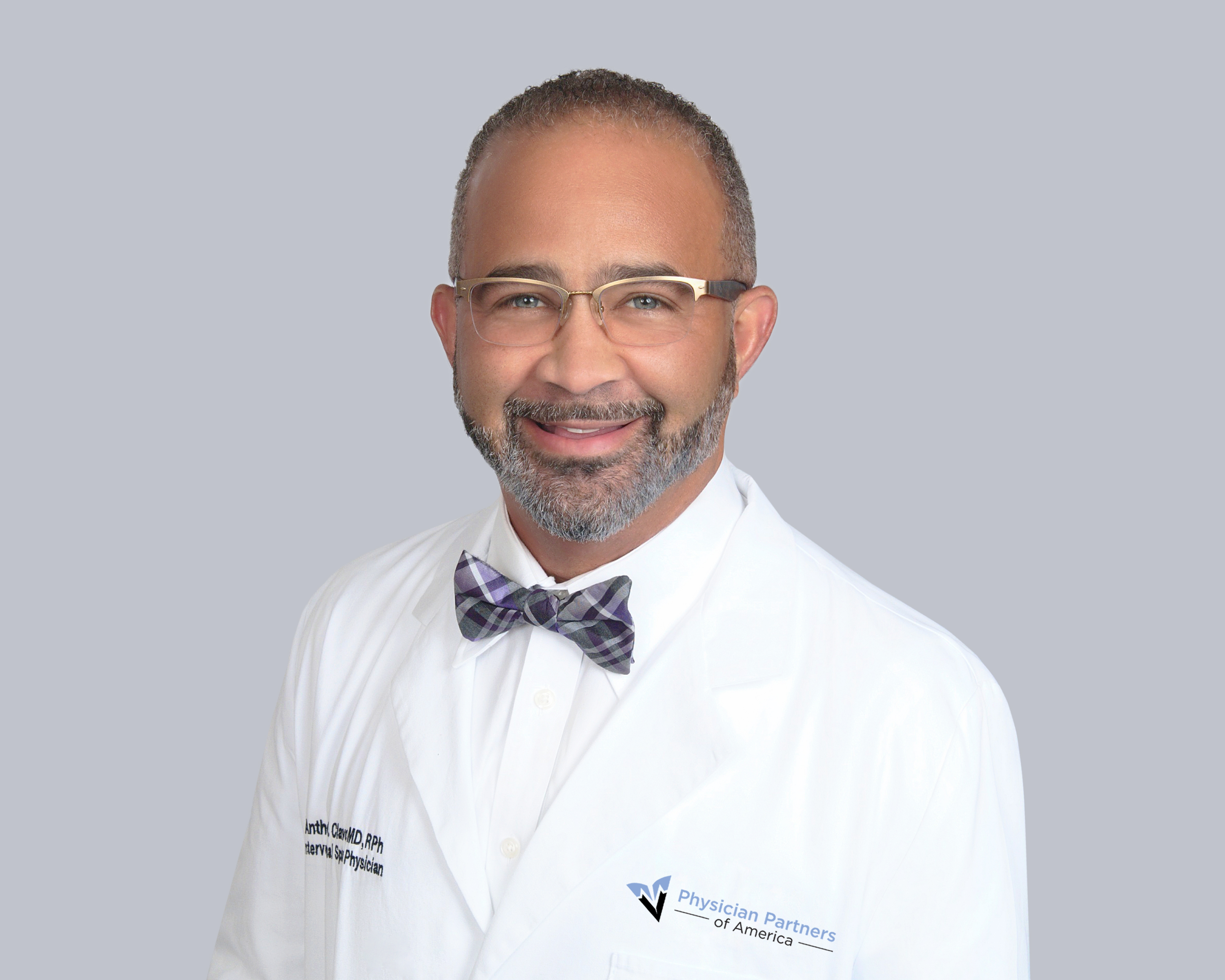Dr. Anthony Clavo offers laser spine in Arlington, TX
